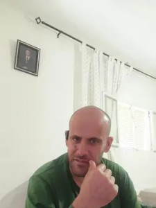 Play the uncut movie named Castillo3614, 44 years old, male