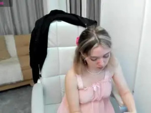 Stream the hardcore video named Lucia_copper Cam porn model from chaturbate