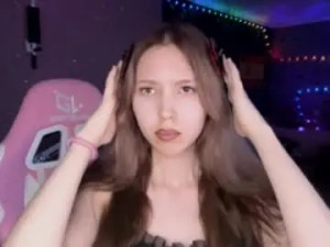 Watch this complete video of Jerrienyhan Cam porn model from chaturbate