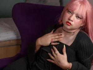 Stream the uncut clip of CordeliaFox, 22 years old, brown hair trans