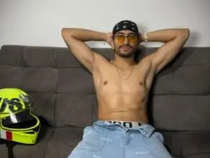 Stream the HD movie called ethhanmontana, brunette hair male