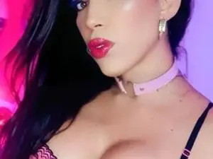 Play the uncut scene titled whitefilly, 25 years old, brown hair trans