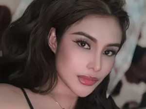 View the HD clip named KylieTriumph, 27 years old, brunette hair trans