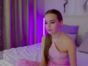 View the uncut video named Alicecire Cam porn model from camsoda