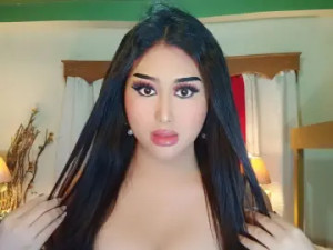 Enjoy watching the complete scene called EvaMighty, 25 years old, brown hair trans