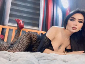 Watch complete video named JasminAshford, 34 years old, brunette hair trans