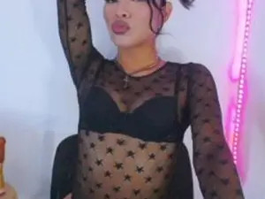 Enjoy watching this complete scene of AlessiaTSXX, blonde hair trans