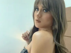 Stream the complete clip called NikkyMartinz, 23 years old, brunette hair trans