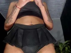 Watch the HD video of supreme-pettarda, trans