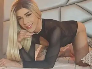 Enjoy watching this uncut video titled NinaHamptons, 23 years old, brunette hair trans