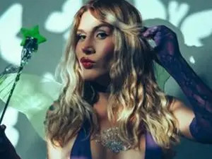 Play this HD movie named AmbarLeeh, blonde hair trans