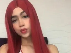 View the uncensored clip of SarahhSophiia, 20 years old, brunette hair trans