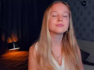 View complete scene named Nicolavanderbie Cam porn model from chaturbate