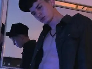 Play the full clip titled Jheampiero, 24 years old, brown hair male