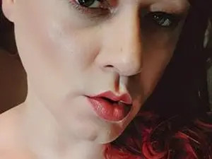 Play uncut clip of DahliaSimone, 35 years old, colored hair trans