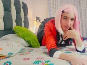 View hardcore video called loverisu69, 20 years old, blonde hair trans