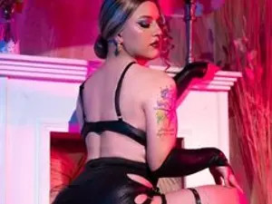 Enjoy watching the uncensored scene named AlyssaaHunter, 26 years old, brown hair trans