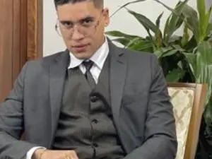 Watch the full scene called thonydupont, brunette hair male