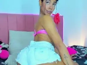 Stream the HD clip of Blooond, 20 years old, brown hair trans