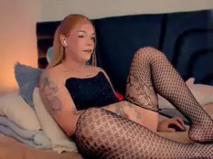 Play the uncut scene of mariana-lopezz, trans