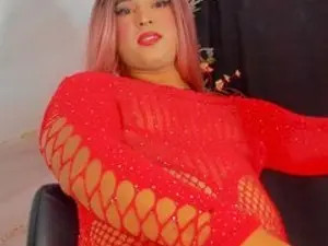 Stream the complete video of AlexaSexLatin, 24 years old, blonde hair trans