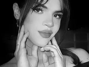 Watch the uncut scene of KerlyMonroe, brunette hair trans