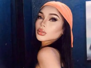 Play the HD scene of AshaMcConnell, brunette hair trans