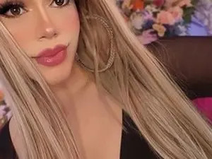 Enjoy watching the uncut movie titled Lauren_evanss19, 24 years old, blonde hair trans