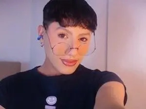 Stream this full video called Dilan_bby, 21 years old, brunette hair male