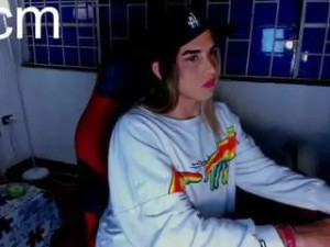 Enjoy watching the HD clip called bionikshh, trans