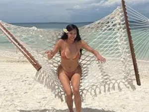 Play this full clip named NightAngelTS, 19 years old, brunette hair trans