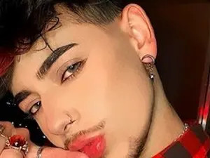 View hardcore movie of DominikEclipsex, 18 years old, brunette hair male