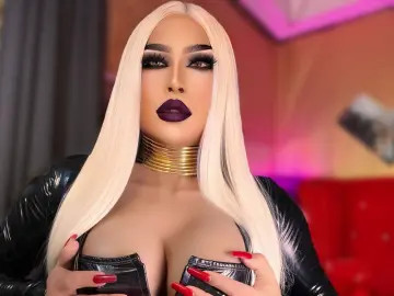 Juicy Blonde real sex scenes